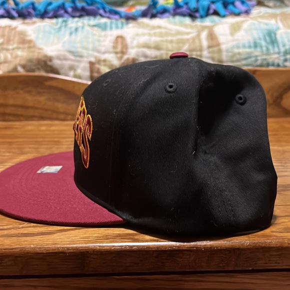 Cleveland Cavaliers hat - Picture 4 of 7